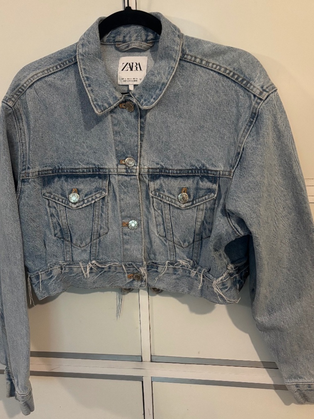 Zara Women’s Cropped Denim Jacket S Small
